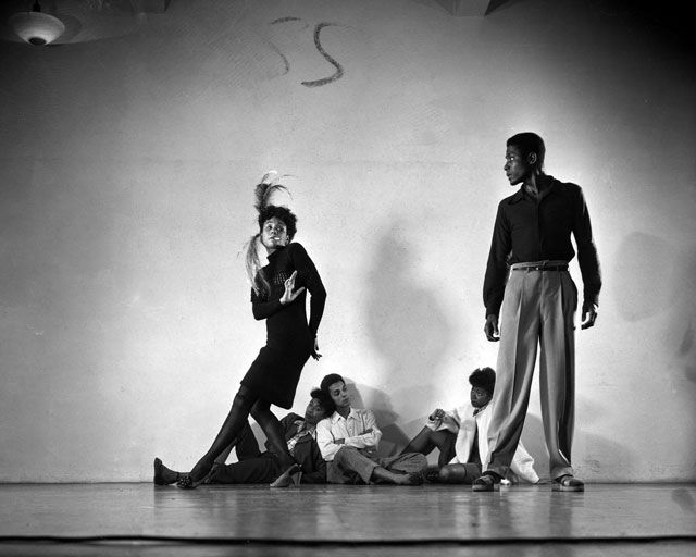 Dancer and choreographer Katherine Dunham, center, with troupe, 1946. Photographer: Bob Sandberg. Museum of the City of New York, LOOK Collection.
